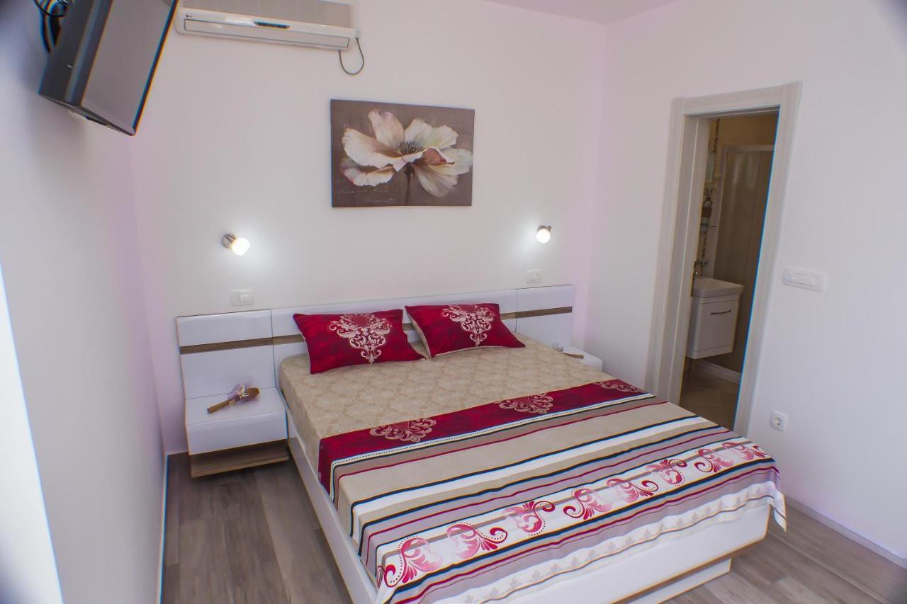 Dmm Apartments Tivat Exterior foto