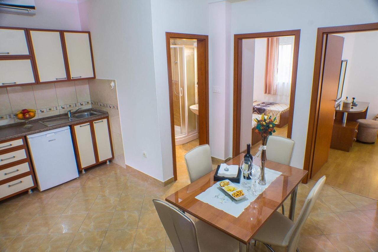 Dmm Apartments Tivat Exterior foto
